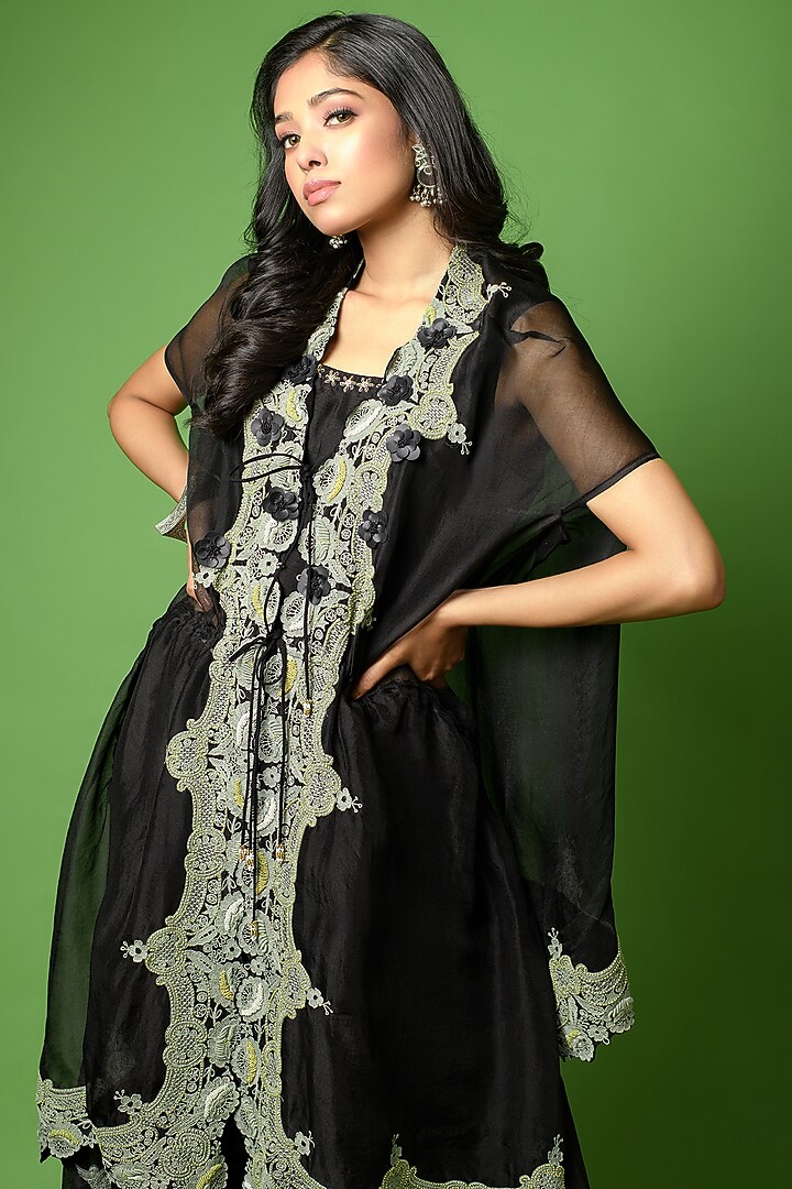 Black Hand Embroidered Cape Set by The Cherry Tree by Charu Saraogi at Pernia's Pop Up Shop