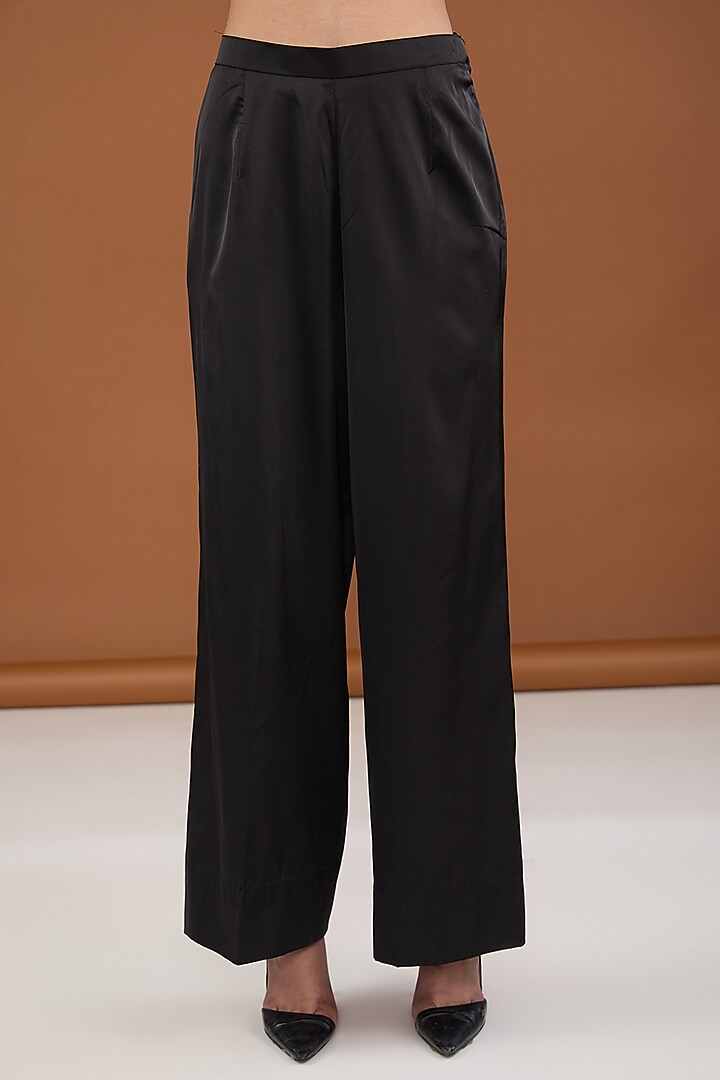 Black Viscose Organza Thread Work Co-Ord Set by Cheena Singh at Pernia's Pop Up Shop