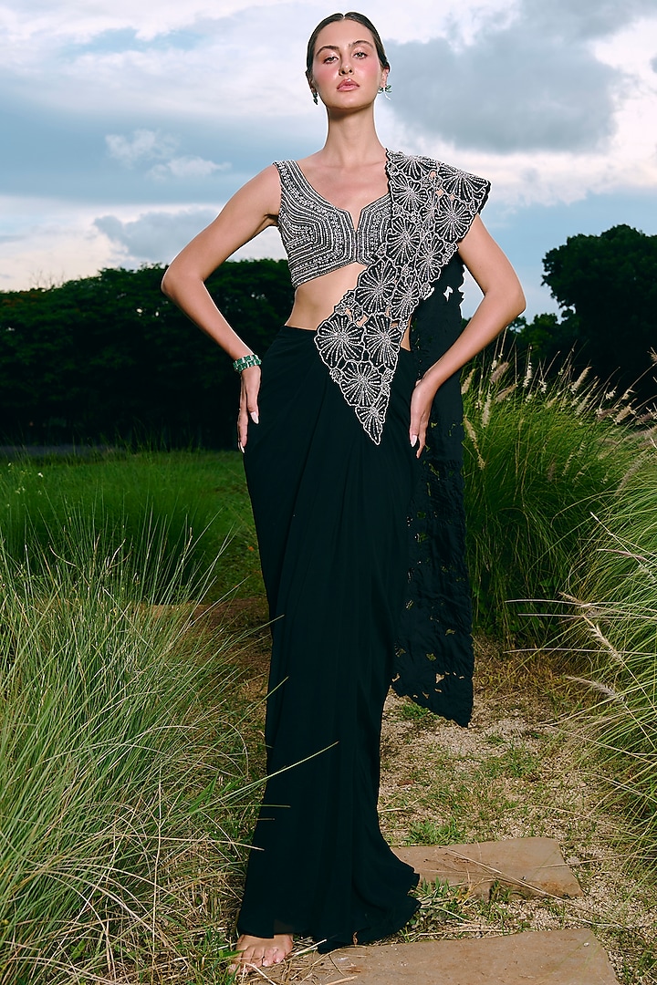 Black Georgette & Taffeta Cutwork Embroidered Draped Wedding Saree Set by Charu & Vasundhara at Pernia's Pop Up Shop