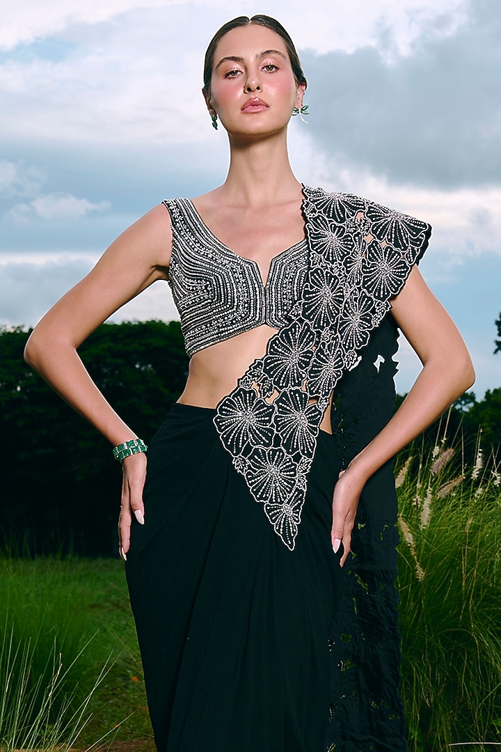 Black Georgette & Taffeta Cutwork Embroidered Draped Wedding Saree Set by Charu & Vasundhara at Pernia's Pop Up Shop