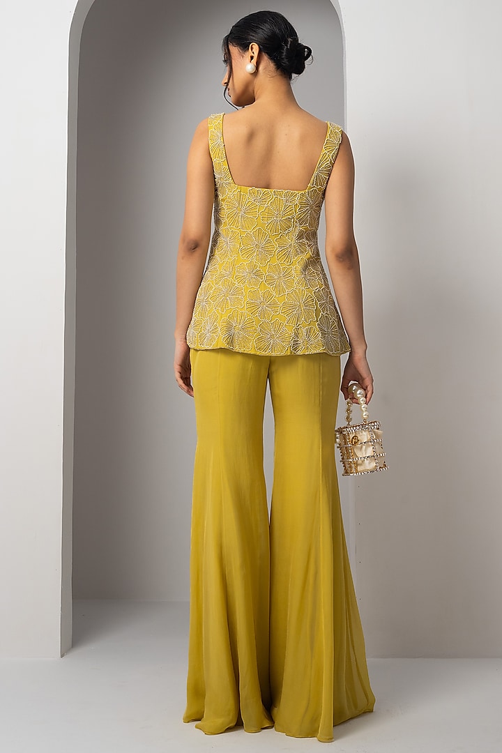 Buttercup Yellow Organza Floral Hand Embroidered Peplum Kurta Set by Charu & Vasundhara at Pernia's Pop Up Shop