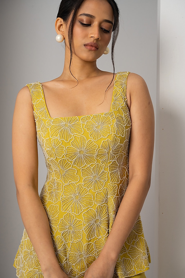 Buttercup Yellow Organza Floral Hand Embroidered Peplum Kurta Set by Charu & Vasundhara at Pernia's Pop Up Shop
