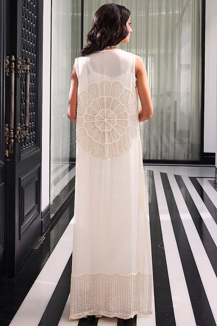 Ivory Crepe Pleated Jacket Wedding Saree Set by Charu & Vasundhara at Pernia's Pop Up Shop