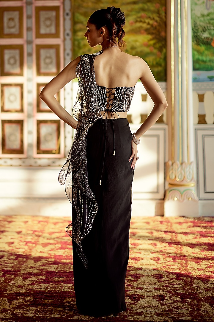 Black Flat Chiffon 3D Leaves Embellished Draped Wedding Saree Set by Charu & Vasundhara at Pernia's Pop Up Shop