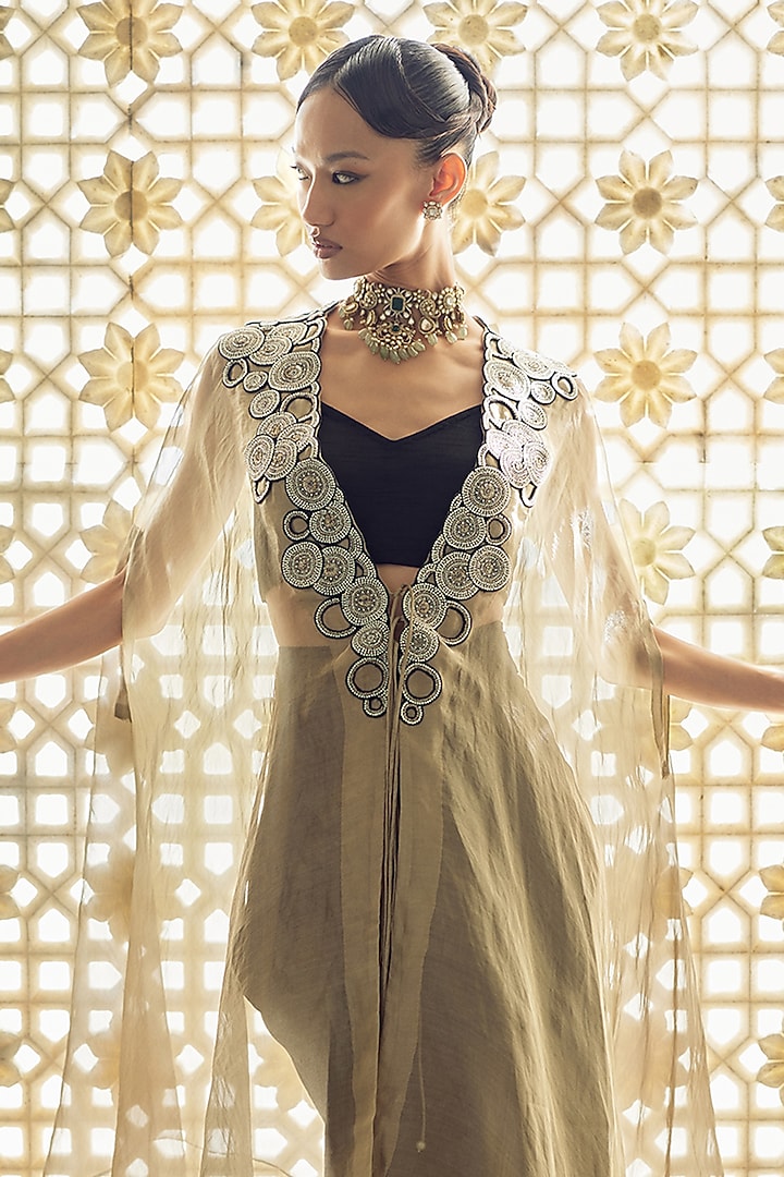 Golden Tissue Embroidered Cape Set by Charu & Vasundhara at Pernia's Pop Up Shop