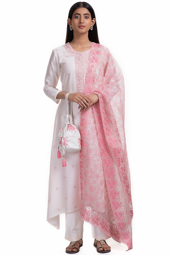 Powder Pink Handwoven Chanderi Kurta Set by Chhaya Mehrotra