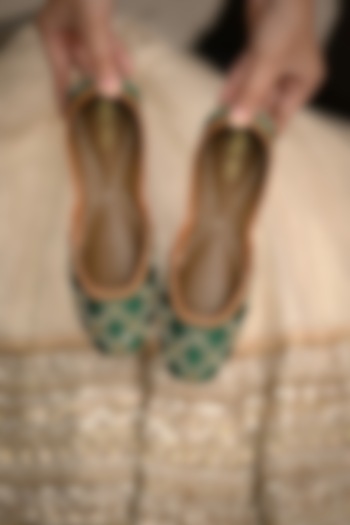 Green Hand Embroidered Juttis by Coral Haze