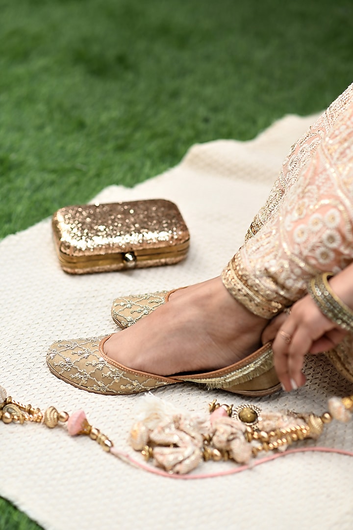 Gold Hand Embroidered Juttis by Coral Haze