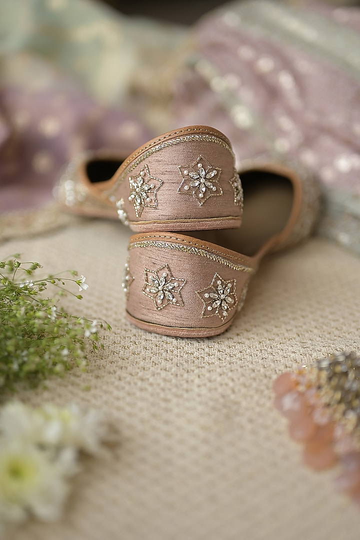 Nude Genuine Leather Floral & Jaal Hand Embroidered Juttis by Coral Haze at Pernia's Pop Up Shop