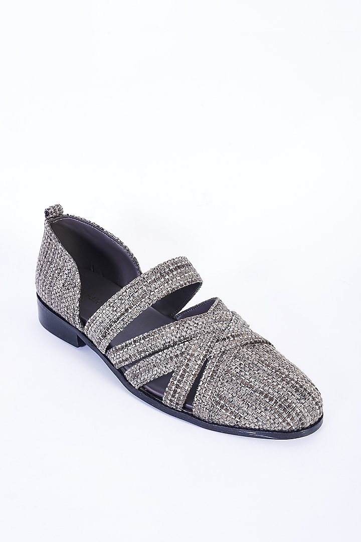 Buy CORAL HAZE MEN Grey Shaded Jacquard Peshawari Sandals at Pernia ...