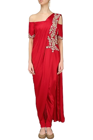 Red off Shoulder Drape Kurta Set by Chhavvi Aggarwal