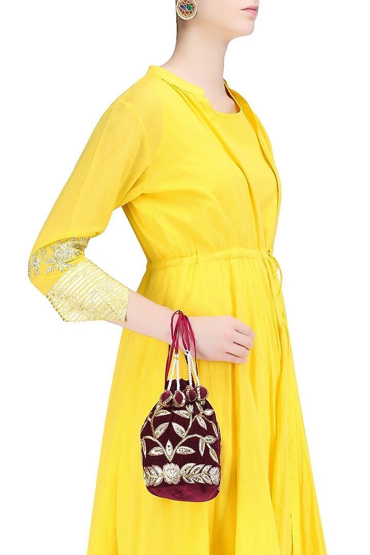 Chhavvi Aggarwal presents Wine and gold dori leaf embroidered potli bag available only at Pernia's Pop Up Shop.