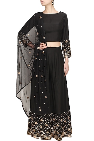Black zardozi and sequins embroidered crop top and palazzo pants set by Chhavvi Aggarwal