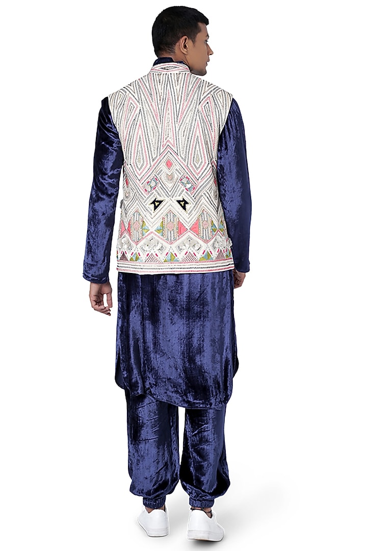 Chalk White Georgette Embroidered Bundi Jacket Set by Payal Singhal Men at Pernia's Pop Up Shop