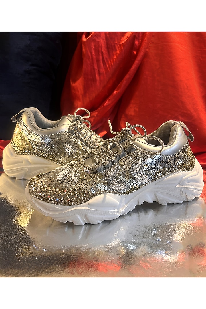 Silver Synthetic Leather Embroidered Shoes by Chal Jooti at Pernia's Pop Up Shop