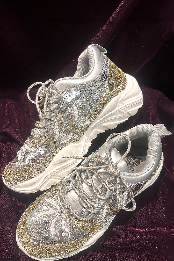 Silver Synthetic Leather Embroidered Shoes by Chal Jooti at Pernia's Pop Up Shop
