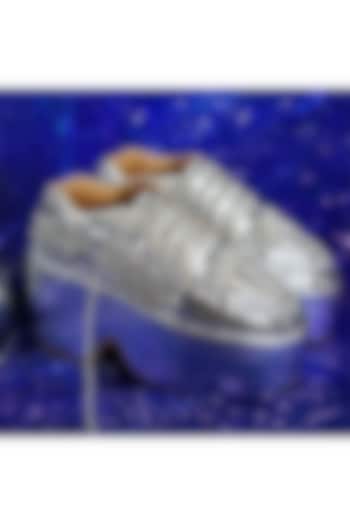 Silver & White Vegan Leather Leaf Motifs Embroidered Shoes by Chal Jooti at Pernia's Pop Up Shop