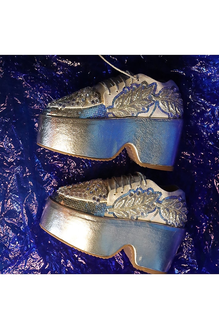 Silver & White Vegan Leather Leaf Motifs Embroidered Shoes by Chal Jooti at Pernia's Pop Up Shop