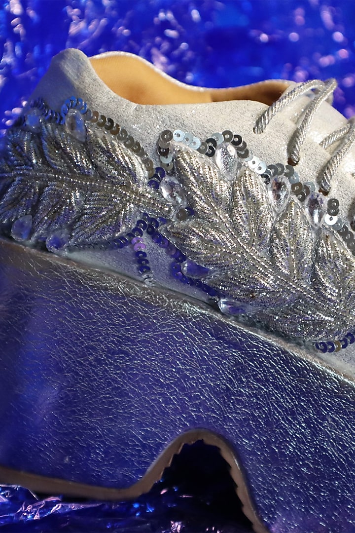 Silver & White Vegan Leather Leaf Motifs Embroidered Shoes by Chal Jooti at Pernia's Pop Up Shop