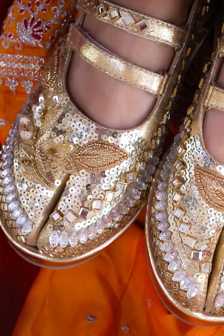 Gold & Silver Vegan Leather Embroidered Shoes by Chal Jooti at Pernia's Pop Up Shop