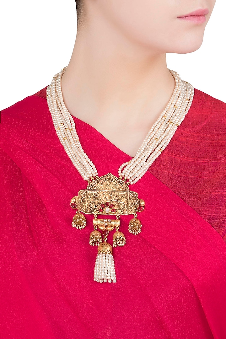 Gold Finish Textured Stones and Pearls Necklace by Chhavi's Jewels