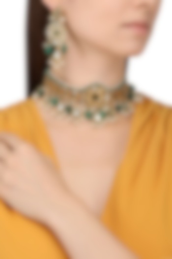 Gold Finish Kundan and Emerald Stones Choker Necklace Set by Chhavi's Jewels