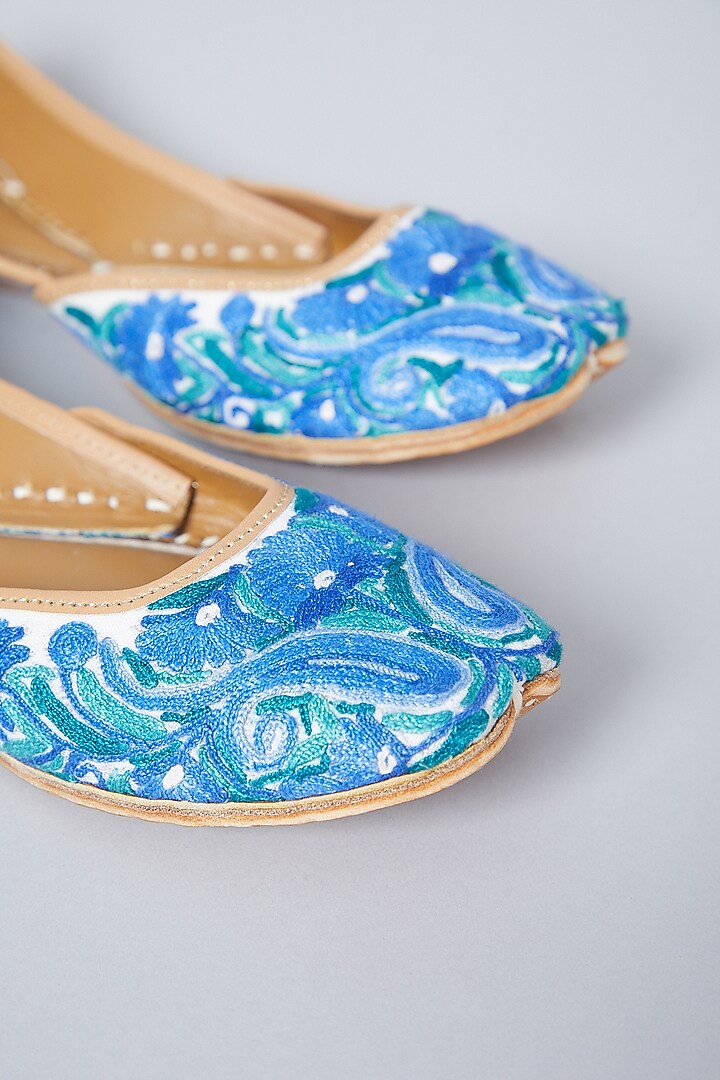 White & Blue Embroidered Juttis by CILWANA STUDIO at Pernia's Pop Up Shop