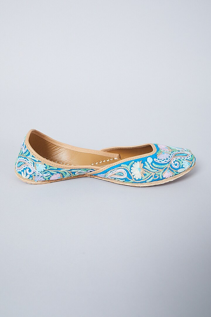 Ferozi Blue Paisley Embroidered Juttis by CILWANA STUDIO at Pernia's Pop Up Shop