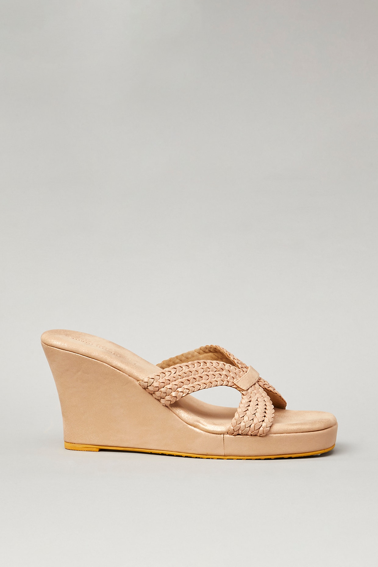 Inc.5 Women's Blush Pink T-Strap Wedges Price in India, Full Specifications  & Offers | DTashion.com