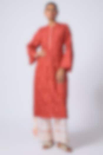 Red Mulberry Silk Dye Printed Kurta Set by CoralbySeema at Pernia's Pop Up Shop