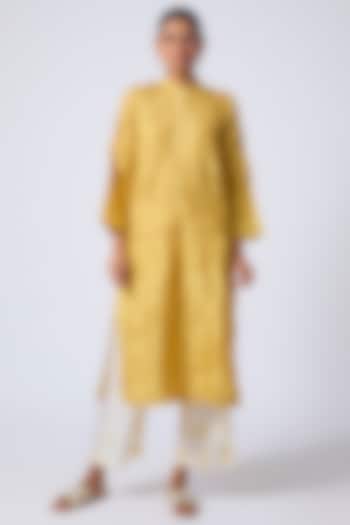 Yellow Mulberry Silk Kurta Set by CoralbySeema at Pernia's Pop Up Shop