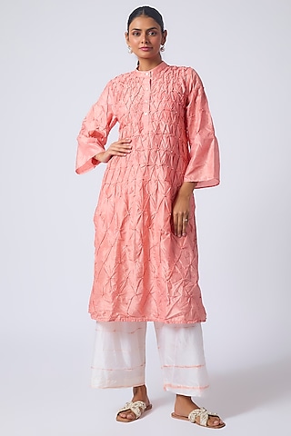 Pink Mulberry Silk Kurta Set by CoralbySeema