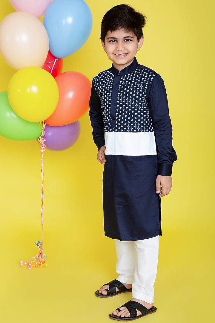 Navy Blue & White Color Blocked Kurta Set For Boys by Little Boys Closet at Pernia's Pop Up Shop
