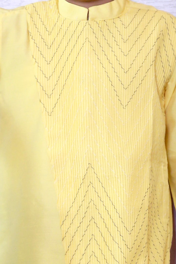 Yellow Thread Embroidered Kurta Set For Boys by Little Boys Closet at Pernia's Pop Up Shop
