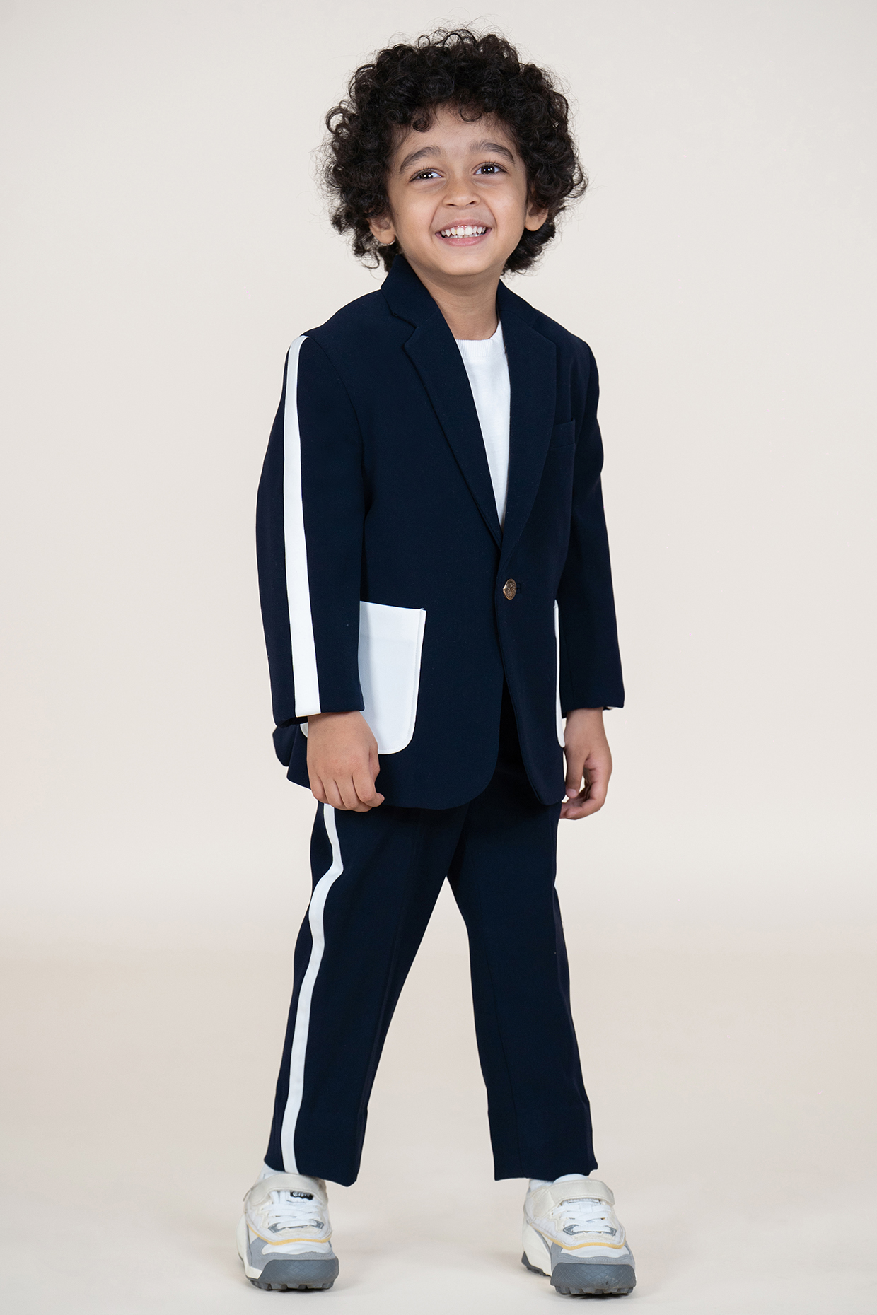Navy Blue Sandwash Suiting Color-Blocked Blazer Set For Boys by Little Boys Closet