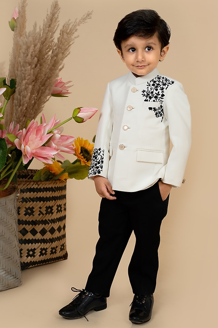White Suiting Embroidered Bandhgala Jacket Set For Boys by Little Boys Closet at Pernia's Pop Up Shop