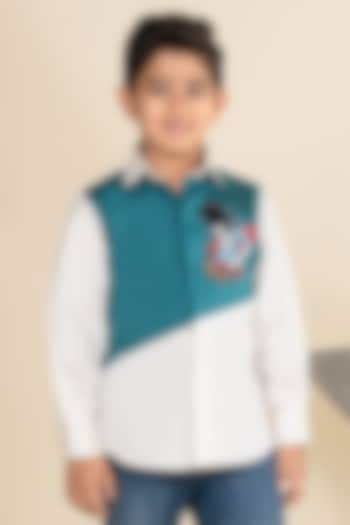 White & Teal Green Cotton Satin Motif Embroidered Color-Blocked Shirt For Boys by Little Boys Closet at Pernia's Pop Up Shop