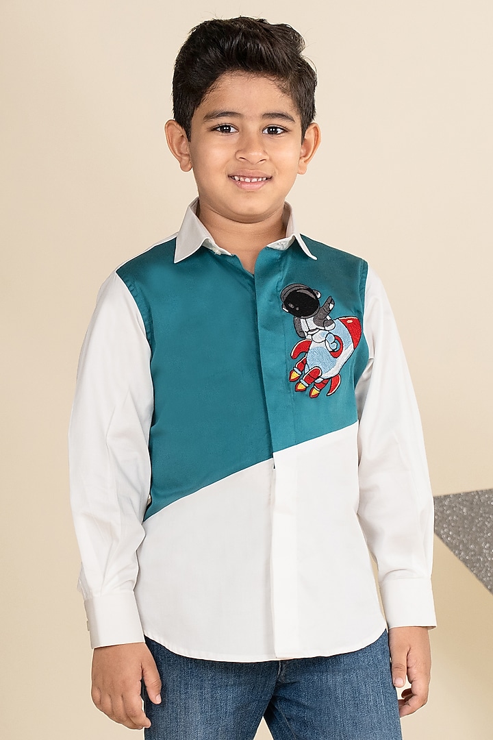 White & Teal Green Cotton Satin Motif Embroidered Color-Blocked Shirt For Boys by Little Boys Closet at Pernia's Pop Up Shop