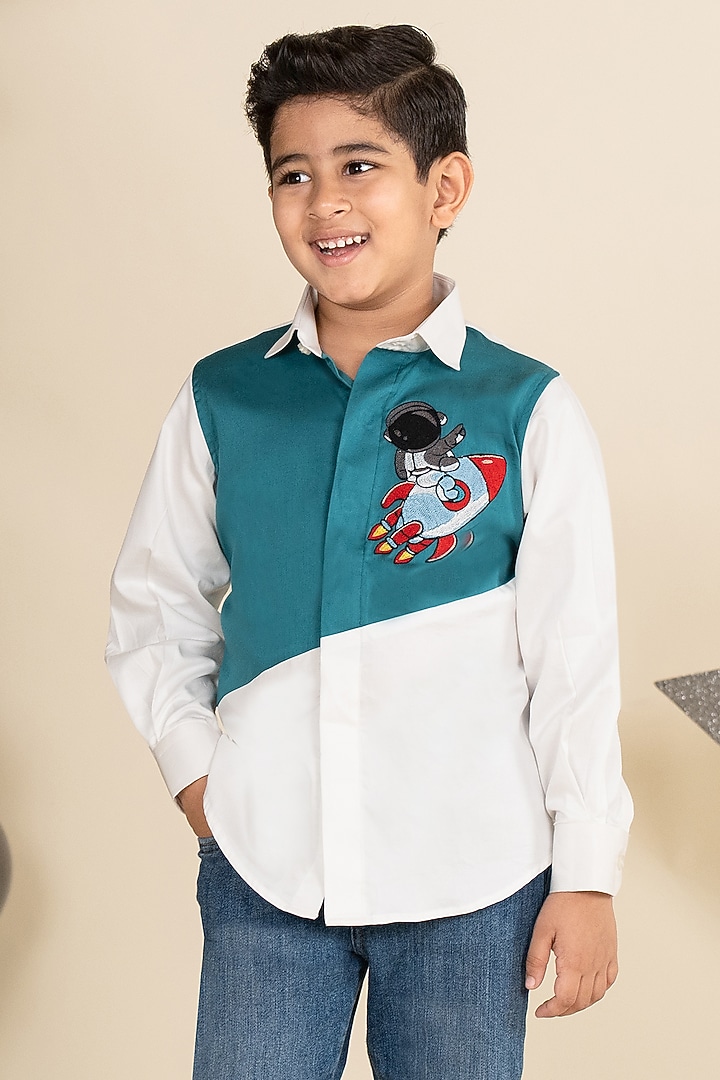 White & Teal Green Cotton Satin Motif Embroidered Color-Blocked Shirt For Boys by Little Boys Closet at Pernia's Pop Up Shop