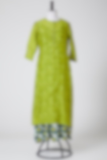 Parrot Green Kurta With Printed Dress by CLOS at Pernia's Pop Up Shop