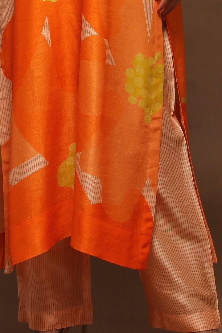 Burning Orange Printed Kurta Set by CLOS at Pernia's Pop Up Shop