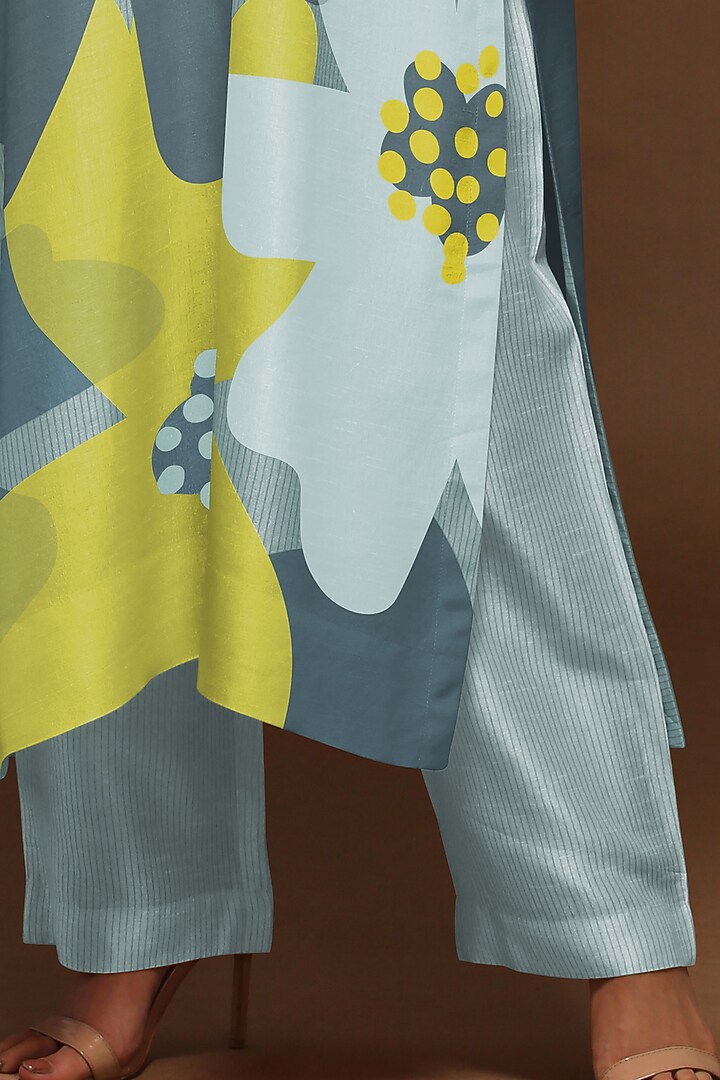Blue Pearl Printed Kurta Set by CLOS at Pernia's Pop Up Shop