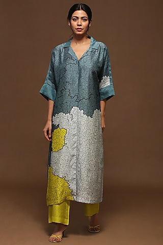 Blue Printed Long Kurta Set by CLOS