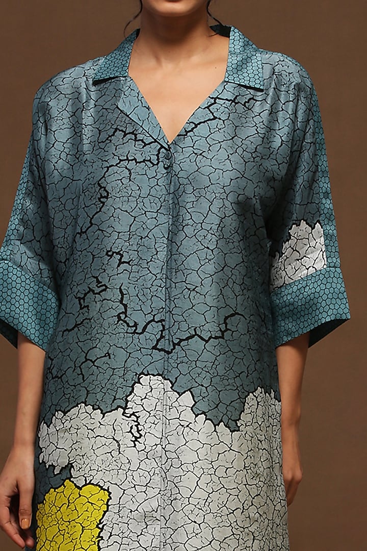 Blue Printed Long Kurta Set by CLOS at Pernia's Pop Up Shop