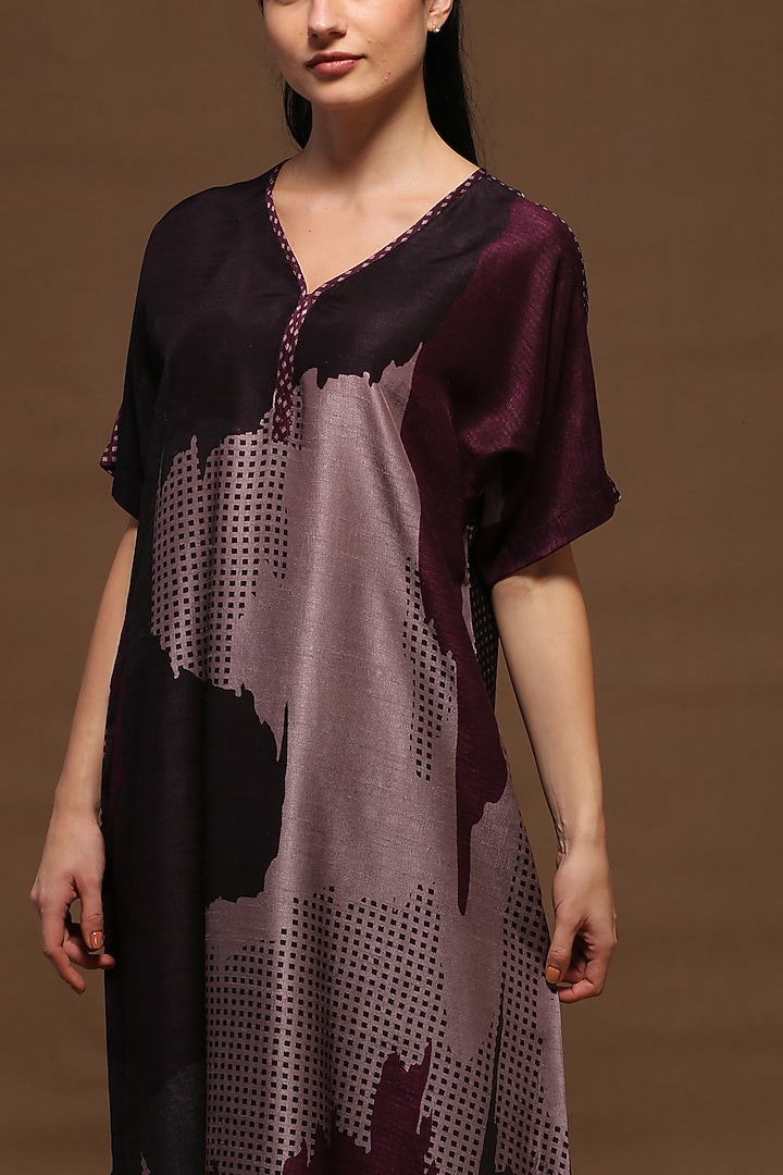 Medium Taupe Kurta Set In Dupion Silk by CLOS at Pernia's Pop Up Shop