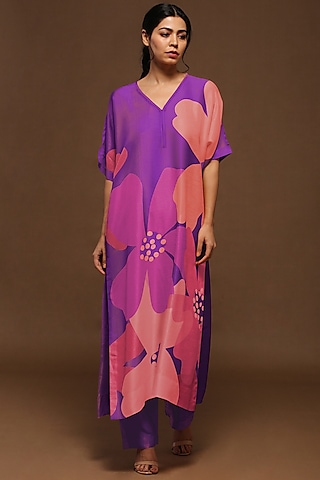Light Orchid Printed Kurta Set by CLOS