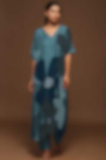 Faded Jade Printed Kurta Set by CLOS at Pernia's Pop Up Shop