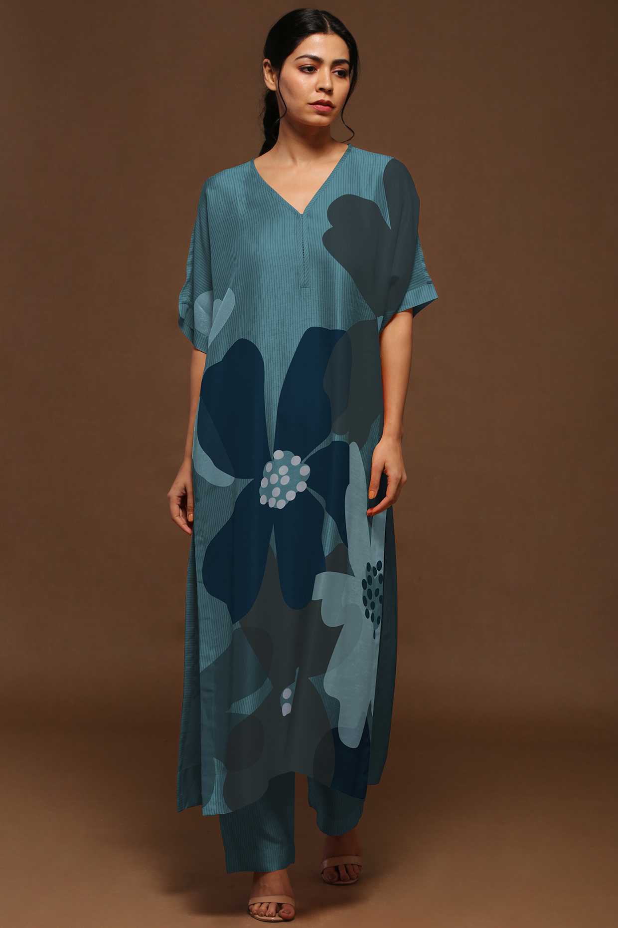 Faded Jade Printed Kurta Set by CLOS at Pernia's Pop Up Shop