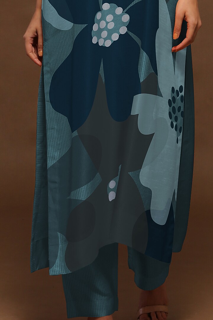 Faded Jade Printed Kurta Set by CLOS at Pernia's Pop Up Shop
