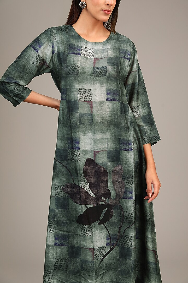 Grey Dupion Silk Geometric Printed Kurta Set by CLOS at Pernia's Pop Up Shop